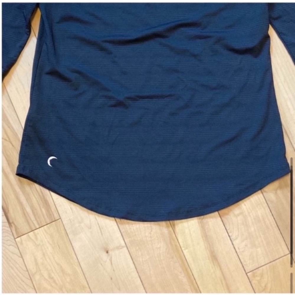 ZYIA Subtle Stripe Long Sleeve Black Tee logo on back size extra small - Picture 7 of 9